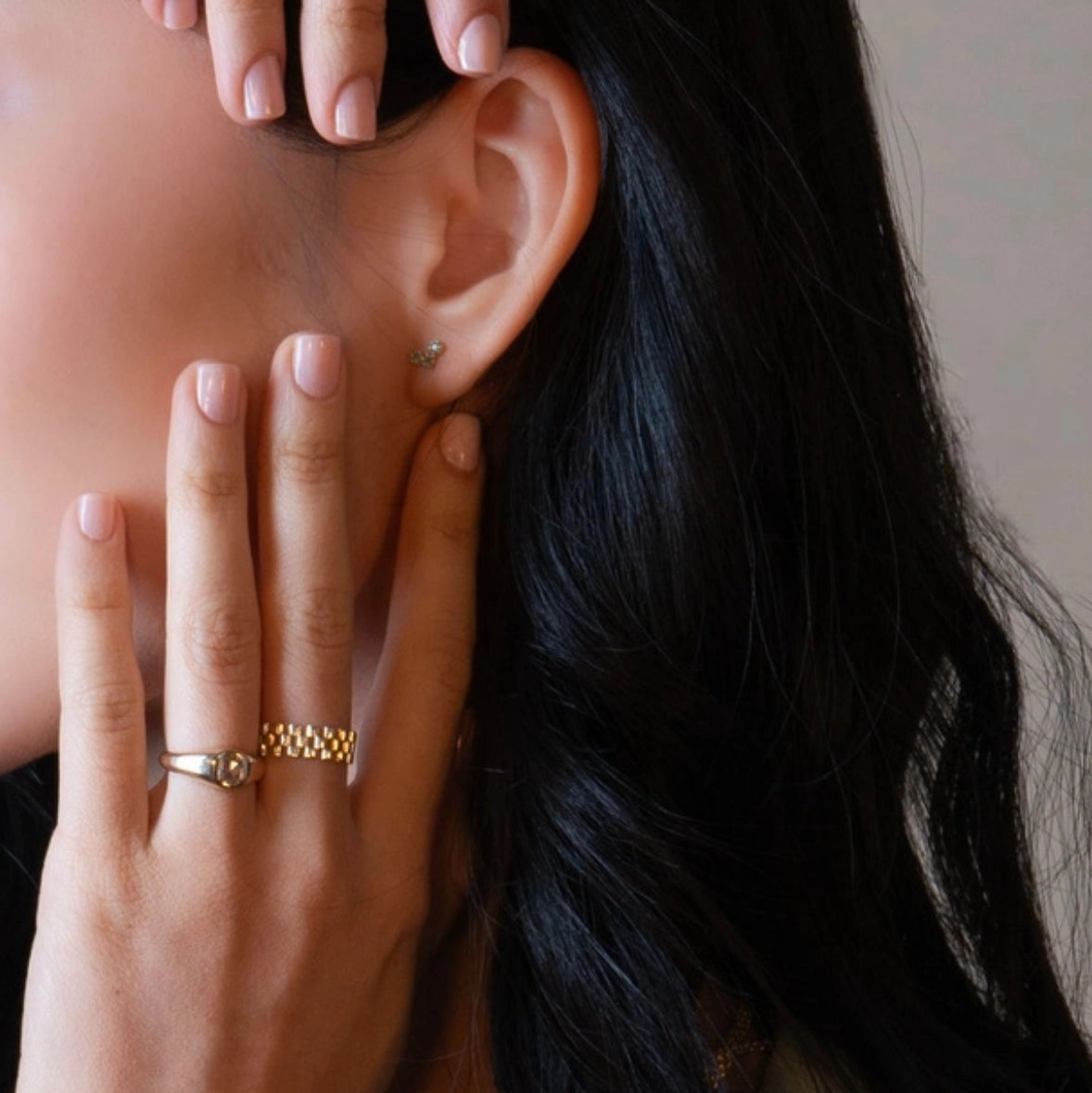 14K Gold Push Flat Back Three Emerald Earring Decorative Selection