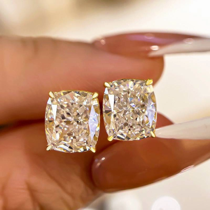Luxurious Style Branded Style 2.0Ct Classic Cushion Cut Women's Stud Earrings In Sterling Silver