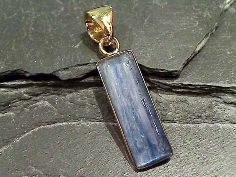 Luminous Edge Refined Detail Kyanite and Alchemia Pendant