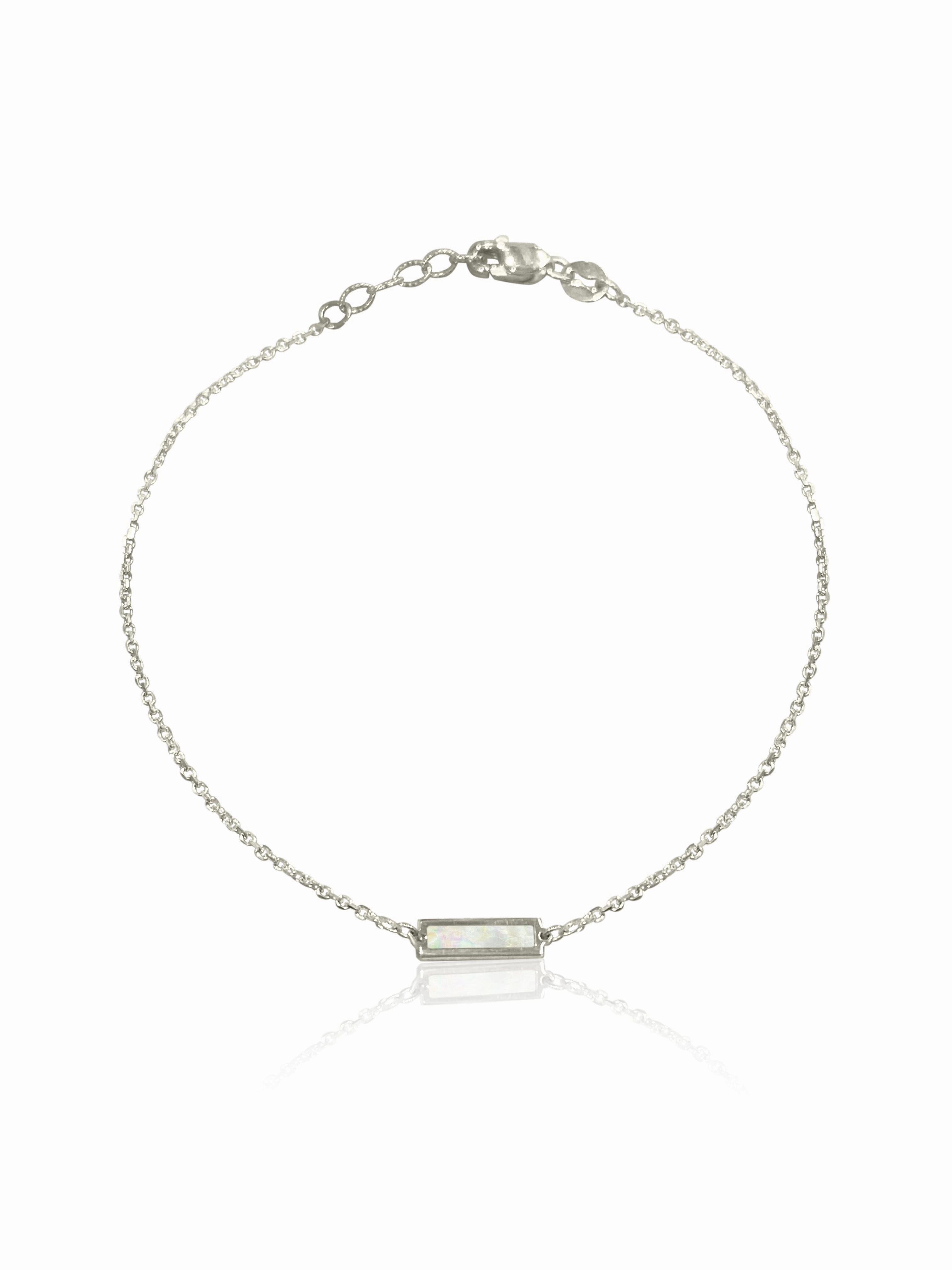 14K Gold Turquoise/Mother Of Pearl Bar Bracelet Total Offering Enduring Impression