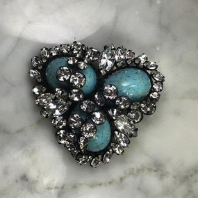Stylish Sparkle Vintage Hattie Carnegie Brooch. Rhinestone and Faux Turquoise Eggs in the Nest Brooch.