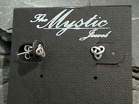 Minimalist Edge Close Up Sterling Silver Small Celtic Trinity Knot Stud Earrings