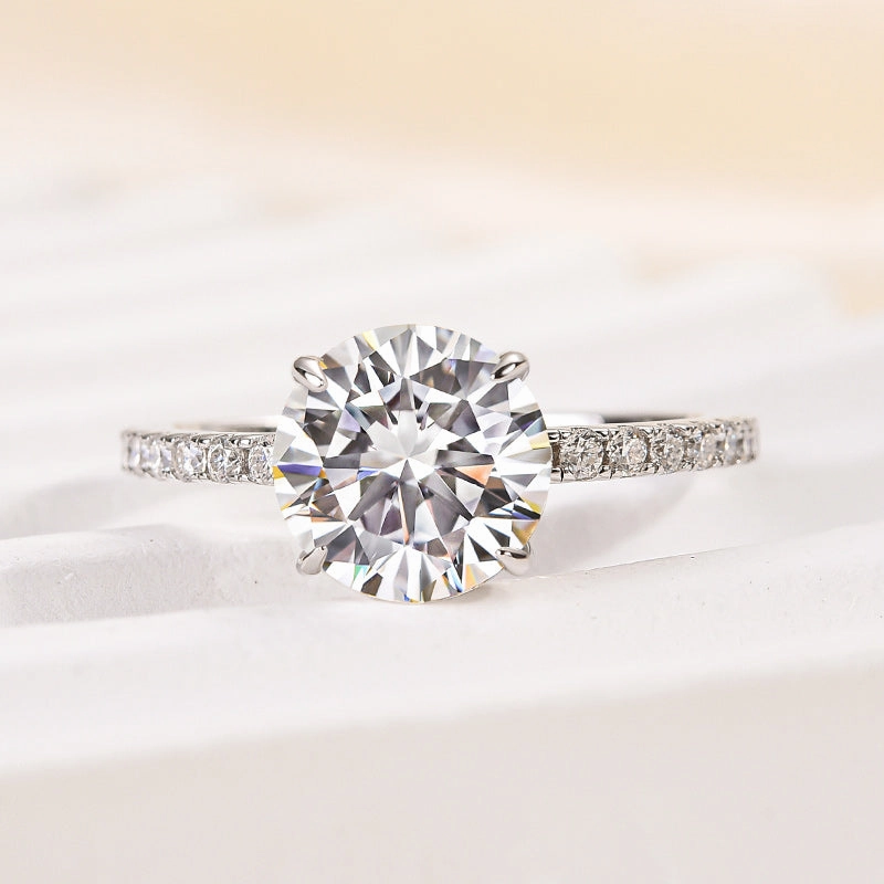 Louily Classic Moissanite 2.0 Carat Round Cut Promise Ring Unique Expression