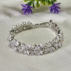 Shimmer tennis bracelet Continental Style Essential Element