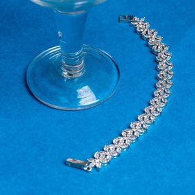 Easy Journey Crest Marquise wristlet