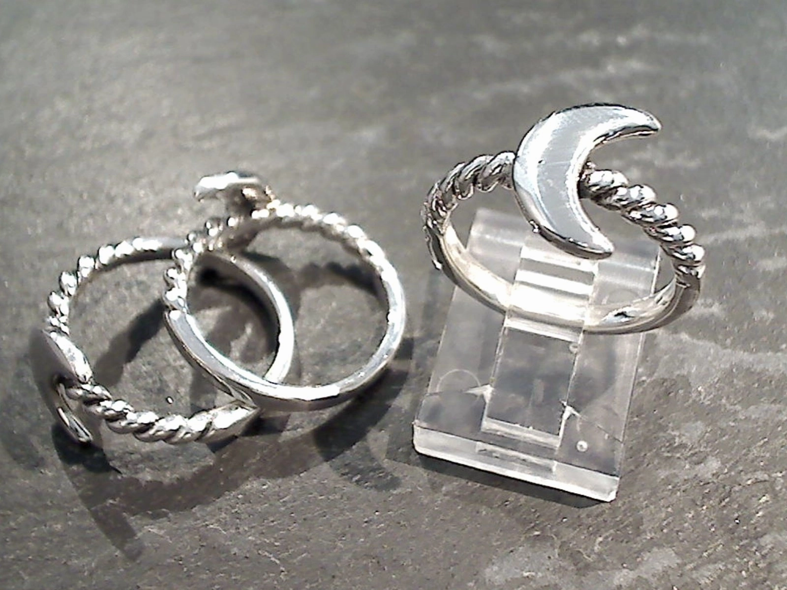 Gleaming Form Size 8 Sterling Silver Crescent Moon Ring