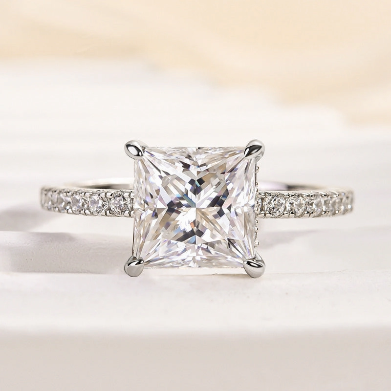 Millennium Style Vintage Appearance Louily Moissanite 2.0 Carat Square Princess Cut Engagement Ring