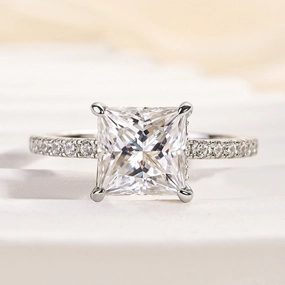 Louily Moissanite 2.0 Carat Square Princess Cut Engagement Ring Secure fastening