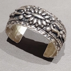 family event Darryl Becenti Navajo  Sterling Silver Bracelet - Handmade Native American