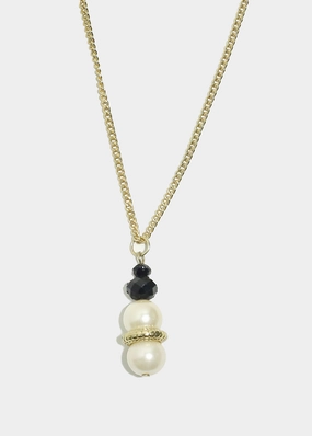 Refined Edge Delicate Pearl Necklace