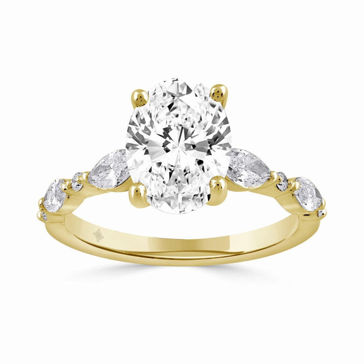 14K YELLOW GOLD 2 1/2CT ROUND/OVAL/MARQUISE DIAMOND LADIES RING (CENTER STONE OVAL DIAMOND 2CT) Striking Detail