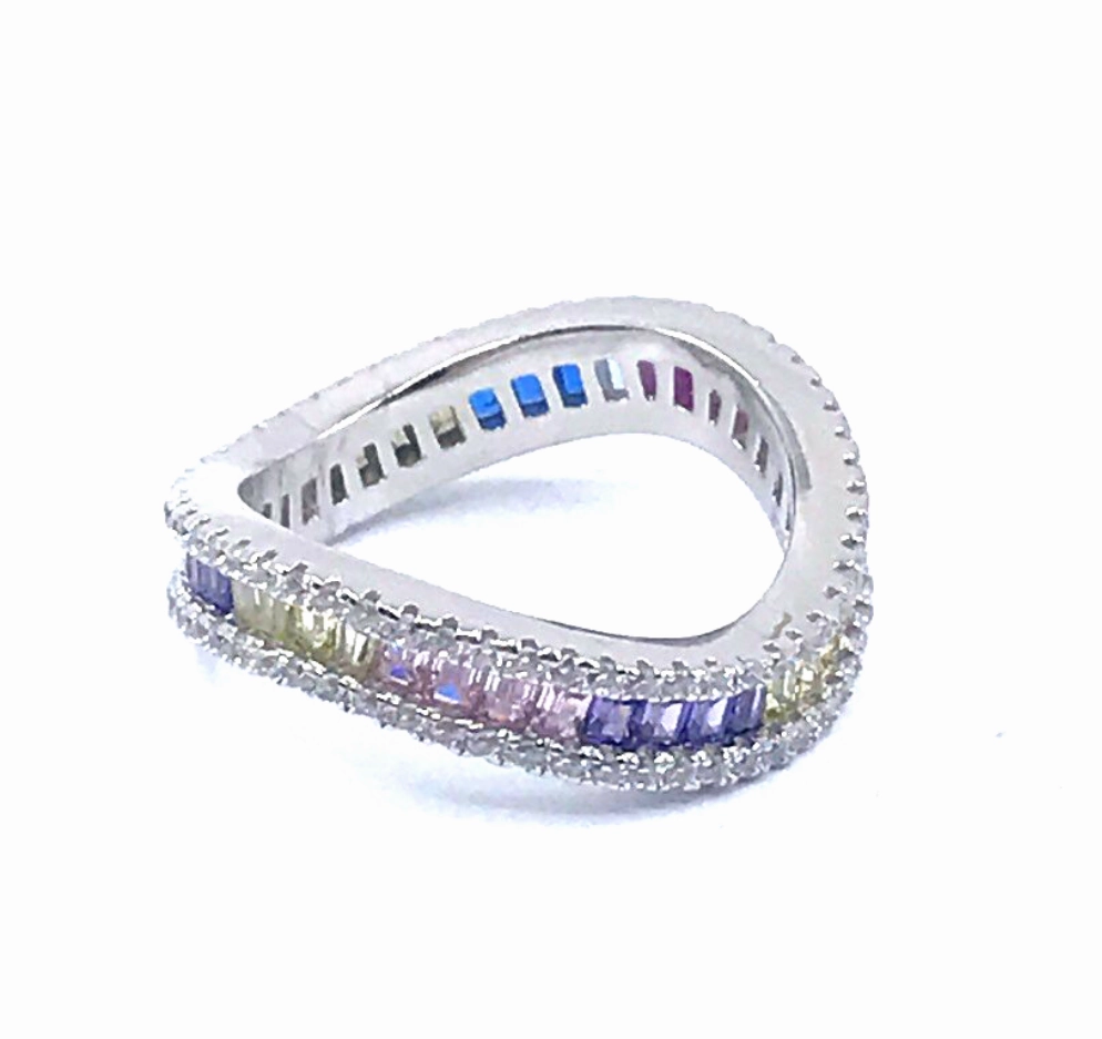 Sparkle Surface Quiet Look Sterling Silver Rainbow Wavy Ring