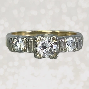 1940s Diamond Engagement Ring in a 14K Gold Setting. Sustainable Estate Jewelry. Lightweight Piece Sparkling Accent
