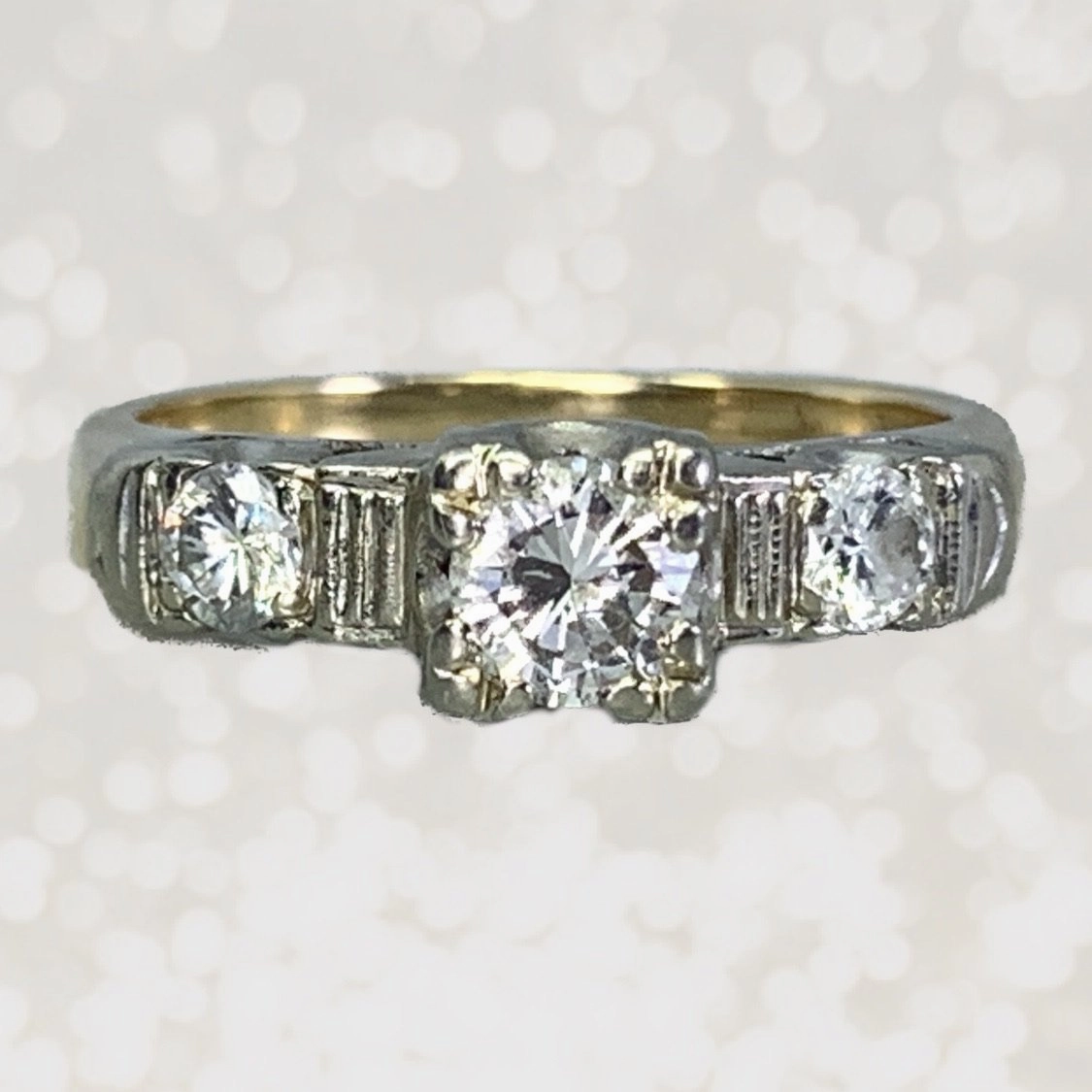 1940s Diamond Engagement Ring in a 14K Gold Setting. Sustainable Estate Jewelry. Lightweight Piece Sparkling Accent