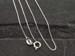 20" Thin Gauge .9mm Box Chain - Sterling Silver Polished Mood