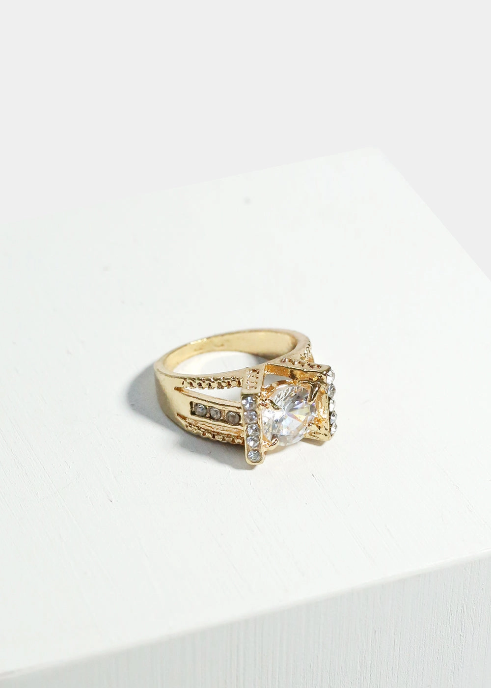 Simple Style Travel Mood Gemstone & Rhinestone-Studded Ring