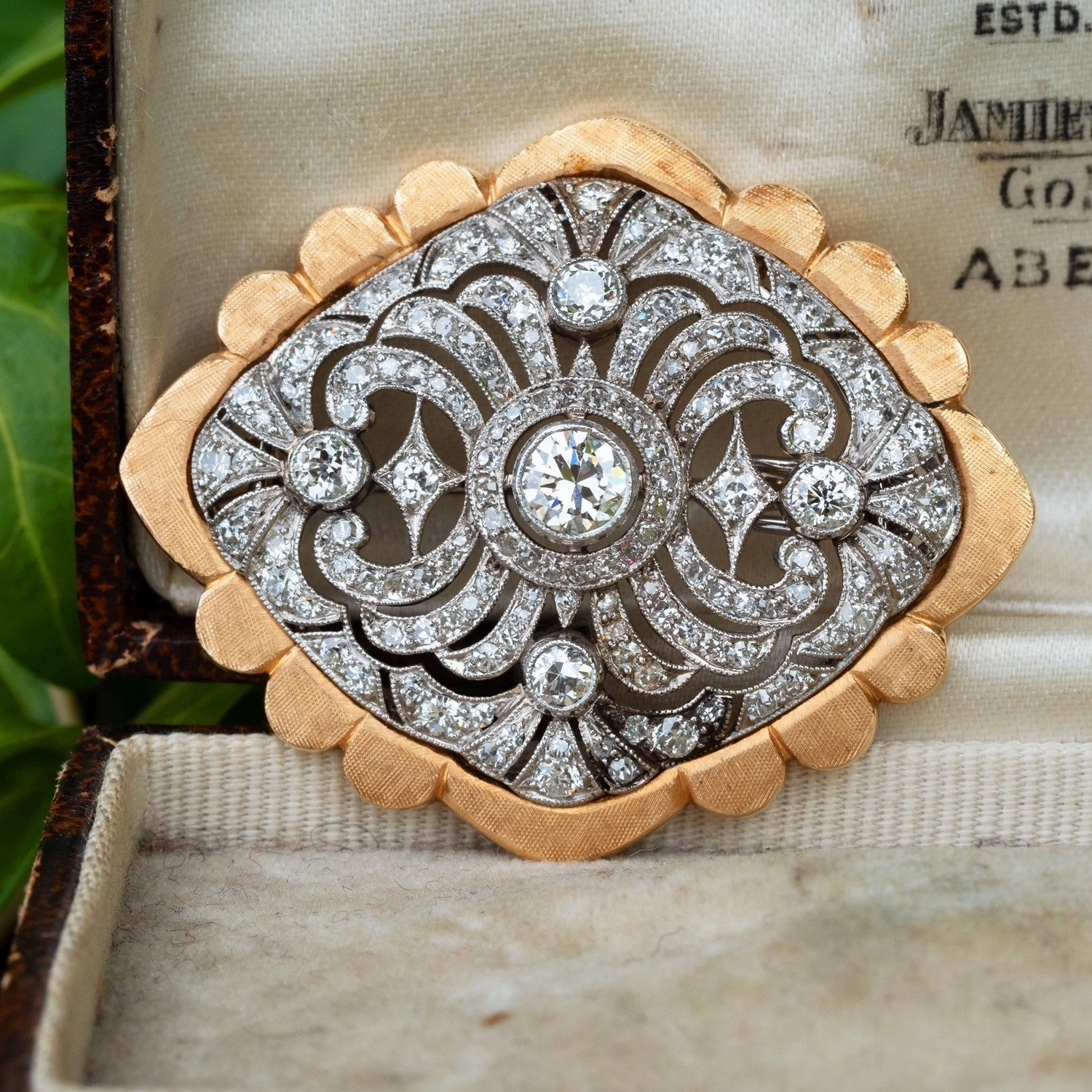 Dainty Design Charming Jewelry Design FINE VINTAGE JEWELRY PLATINUM DIAMOND FILIGREE BROOCH PIN