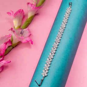 Floro bloom bracelet Universal Selection Perpetual Fashion