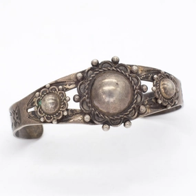 Fred Harvey Navajo Handmade Sterling Silver Cuff Bracelet Radiant Gems