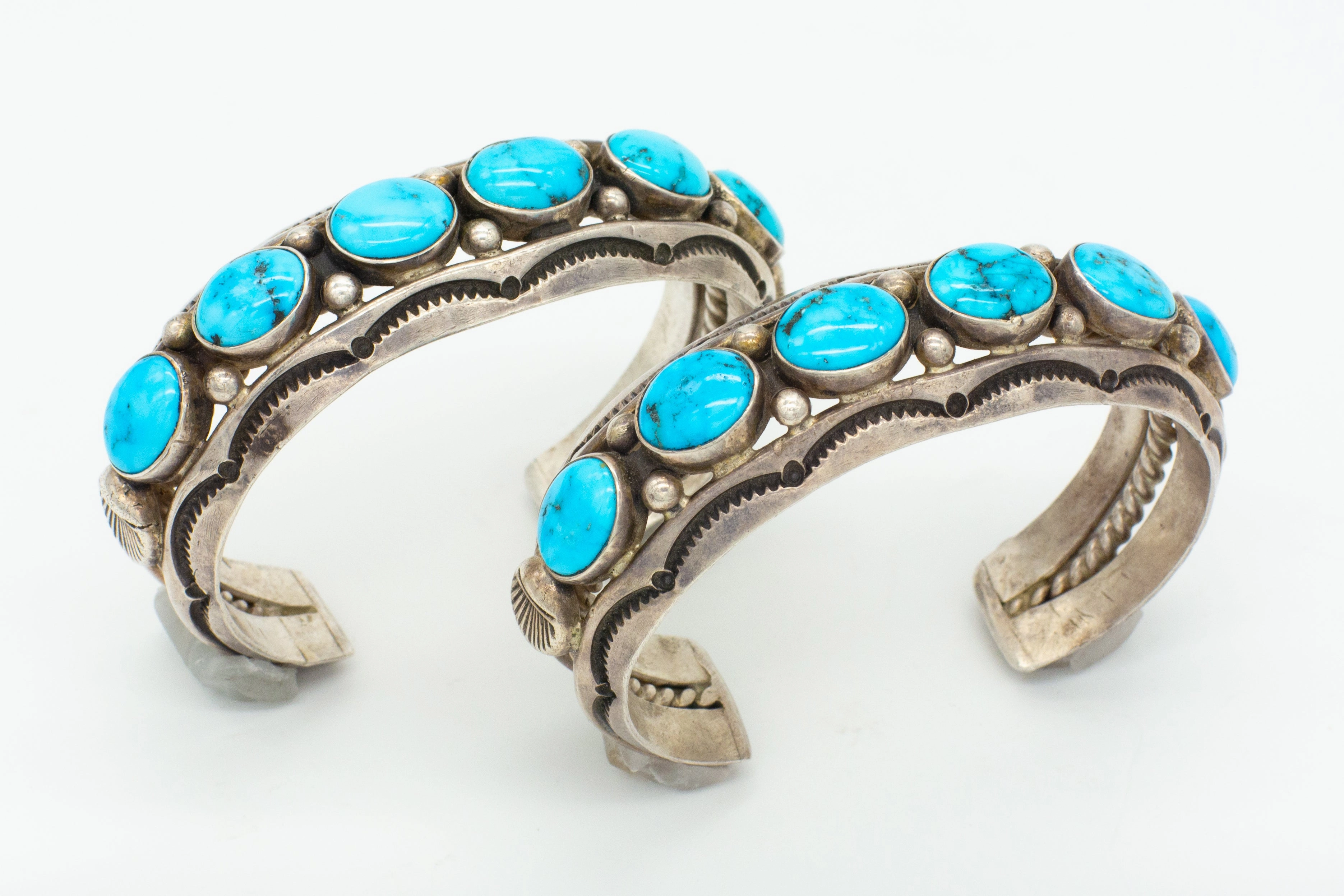 Vibrant Jewelry Valentine Token Fred Thompson Navajo Handmade Sterling Silver Turquoise Matching Cuff Bracelets Set