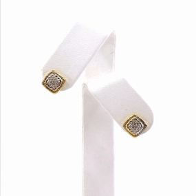 14K Gold and Diamond Stud Earring Timeless Accessories Artistic Detail