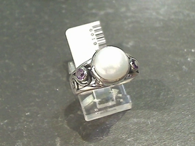 Unique Features Size 8 Pearl, Amethyst, Sterling Silver Ring