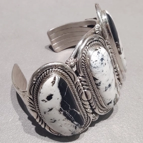 Chic Glow Joe Piaso Jr Navajo White Buffalo Sterling Silver Cuff - Handmade Native American