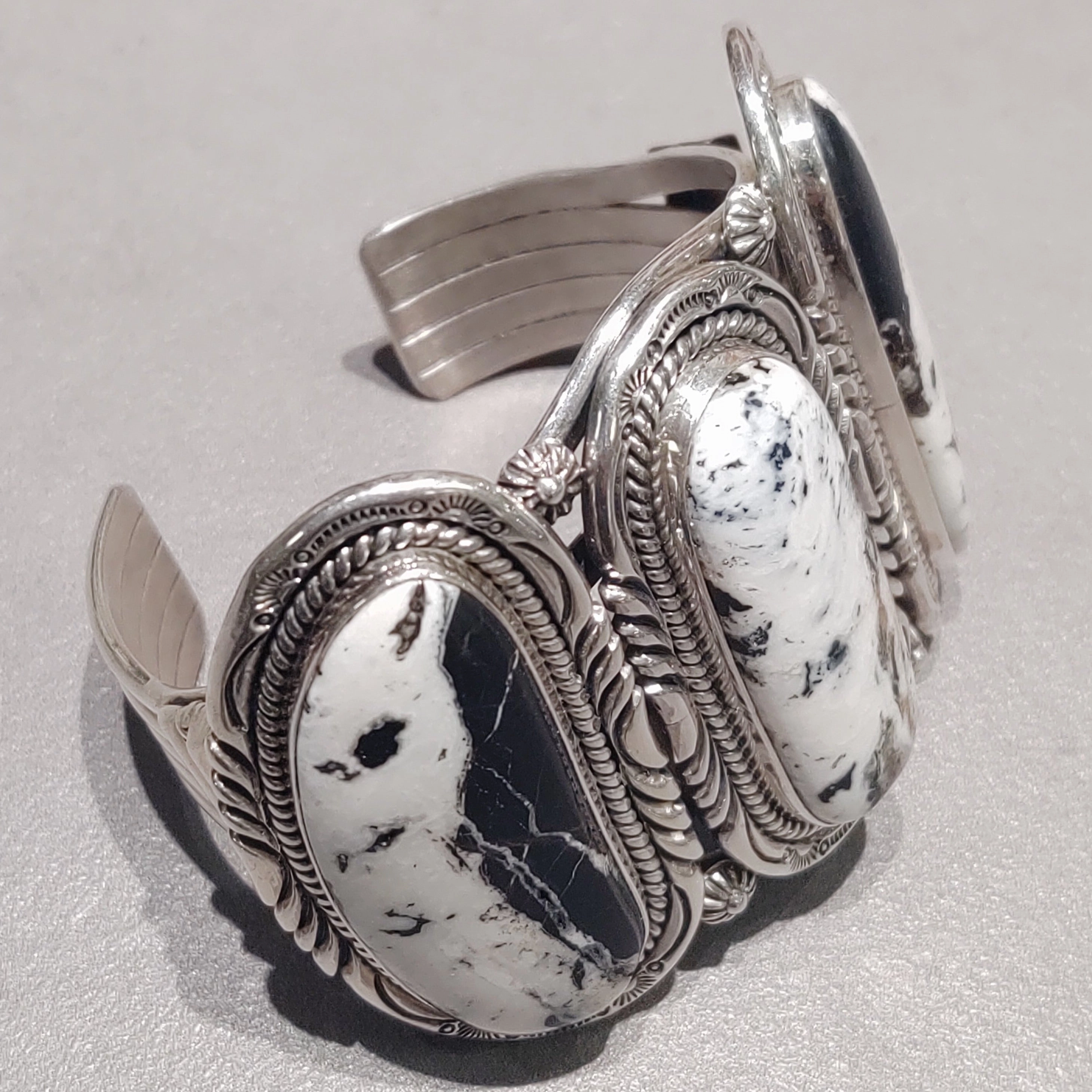 Chic Glow Joe Piaso Jr Navajo White Buffalo Sterling Silver Cuff - Handmade Native American