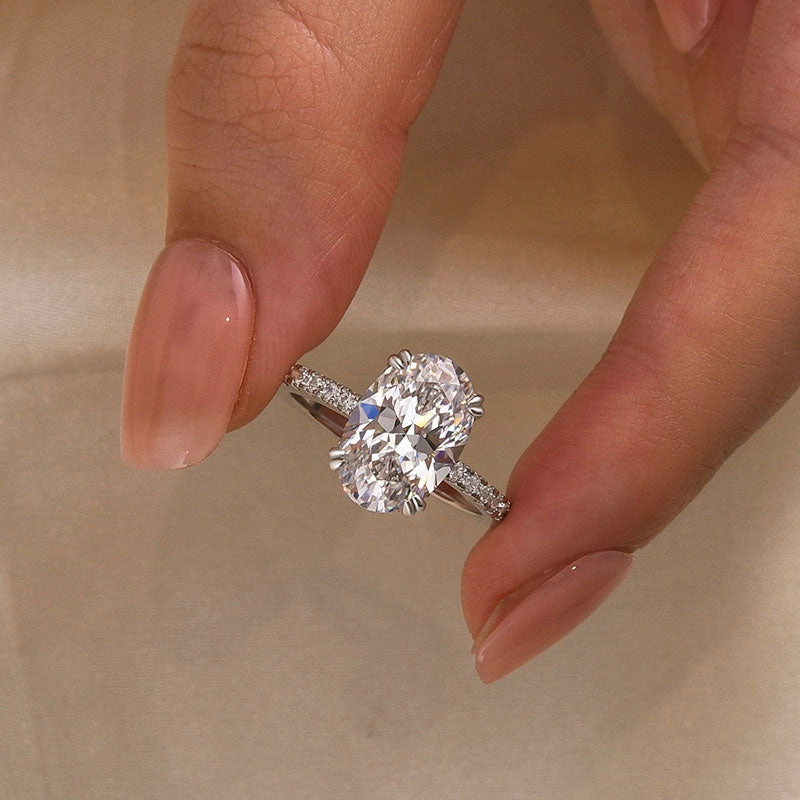 Smooth Touch HighEnd Insignia Louily Gorgeous Oval Cut Simulated Diamond Engagement Ring In Sterling Silver