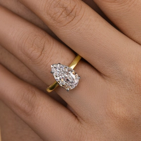 Louily Luxury Two-tone Pear Cut Engagement Ring Rough Use Sparkling Effect