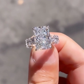 Louily Luxury Yellow Gold Crushed Ice Radiant Cut Engagement Ring Traditional Emblem