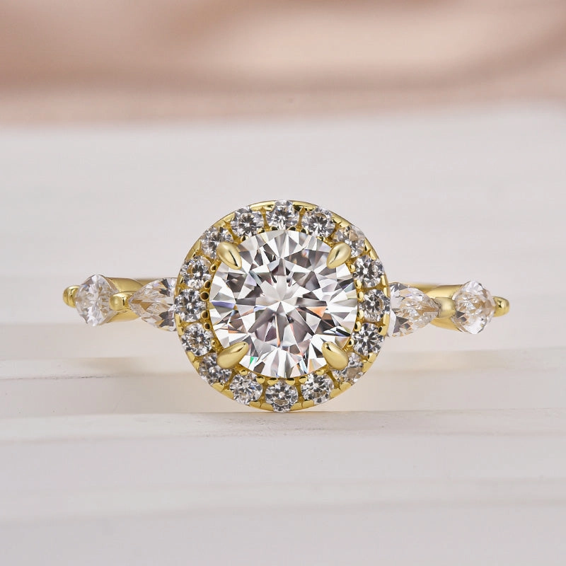 Louily Moissanite 1.0 Ct Halo Round Cut Yellow Gold Promise Ring Romantic Ornament Premium Jewelry