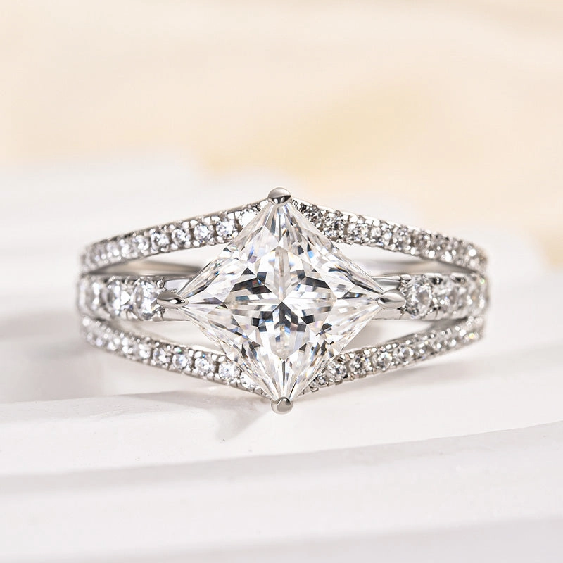 Stylish Bauble Unique Embellishment Louily Moissanite Special 2.0 Carat Square Princess Cut Engagement Ring