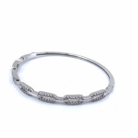 Timeless Trend Unique Features Sterling Silver Link Bangle Bracelet
