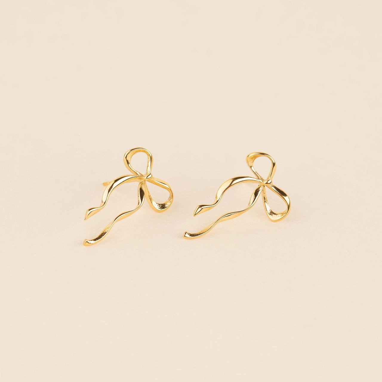 Exquisite Touch Dainty Bow Stud Earrings