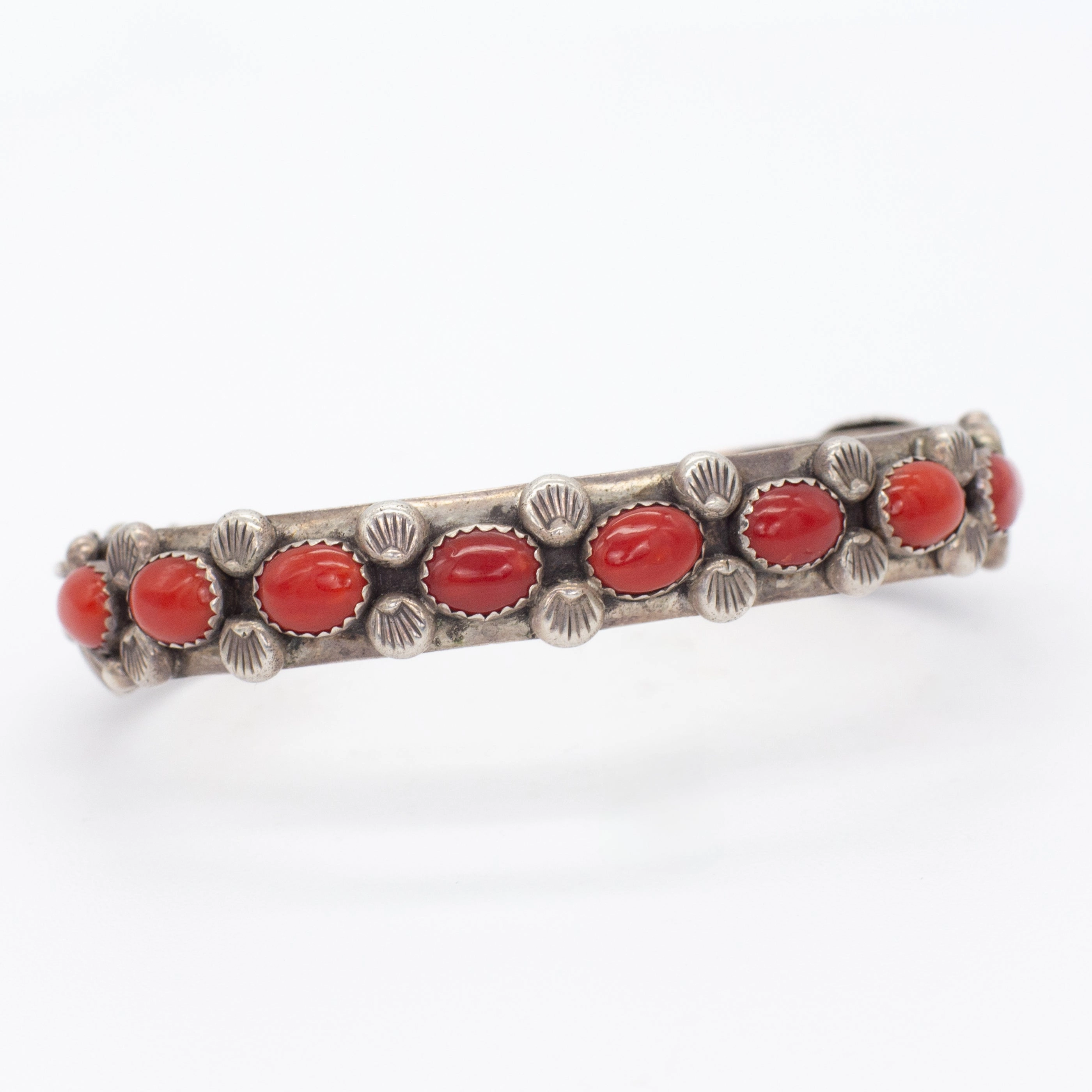 Edgy Mood Navajo Handmade Sterling Silver Coral Cuff Bracelet (Hallmark: J.D.)
