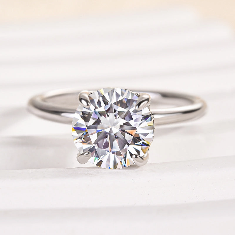 Lightweight Material Louily Moissanite 2.0 Carat Round Cut Promise Ring