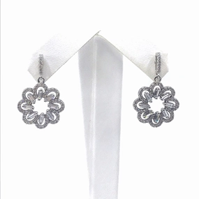 Exclusive Charm Sleek Style Sterling Silver Flower Earrings
