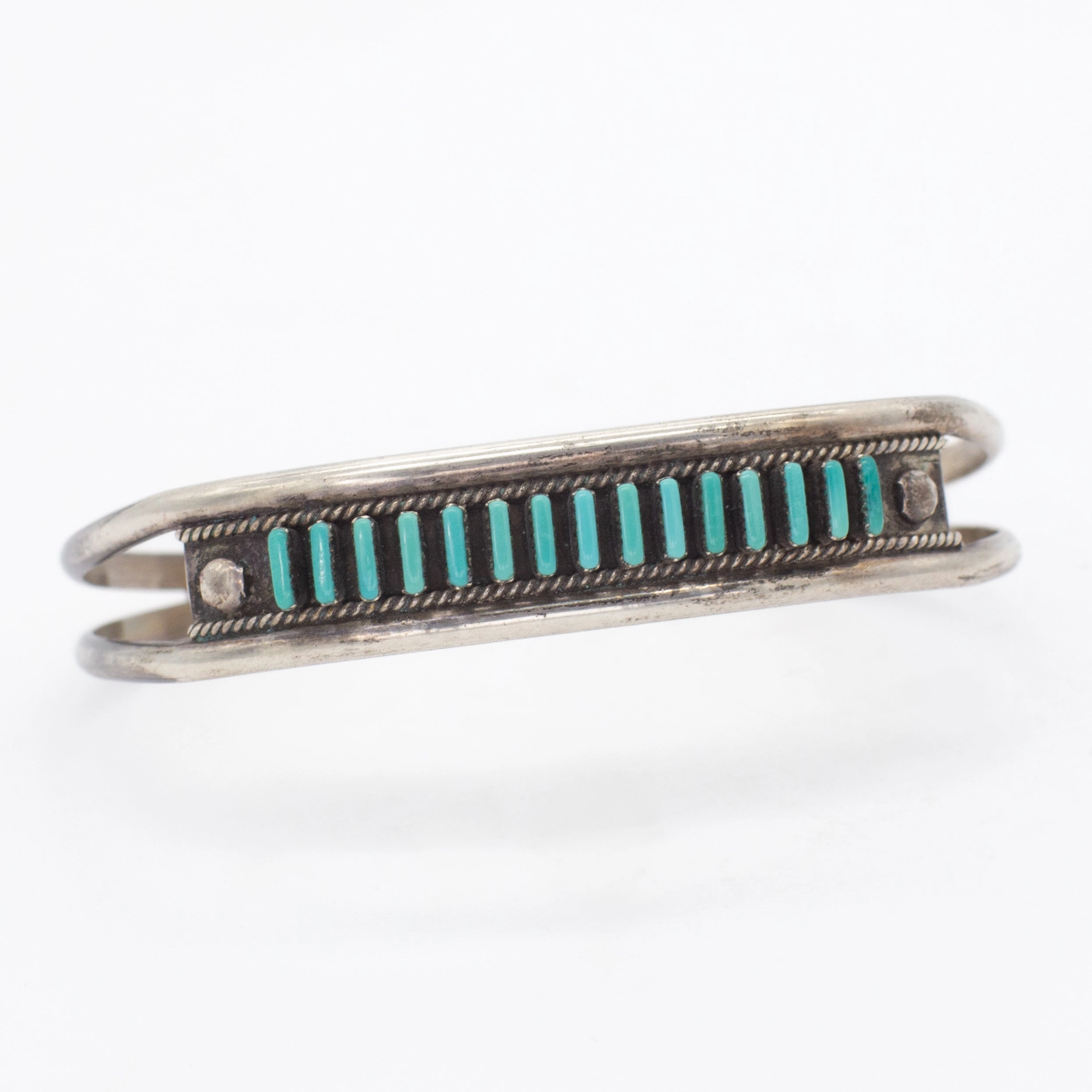 Navajo Handmade Sterling Silver Turquoise Cuff Bracelet (Hallmark Unknown) Glow Detail Golden Tone