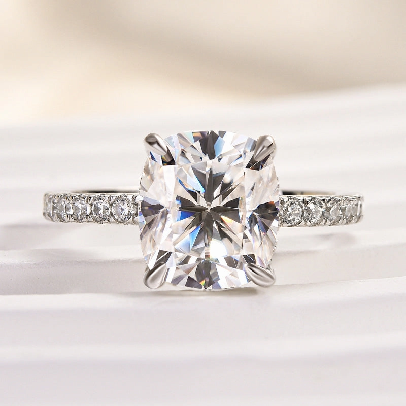 Glow Effect Louily Moissanite 3.0 Ct Cushion Cut Engagement Ring For Women