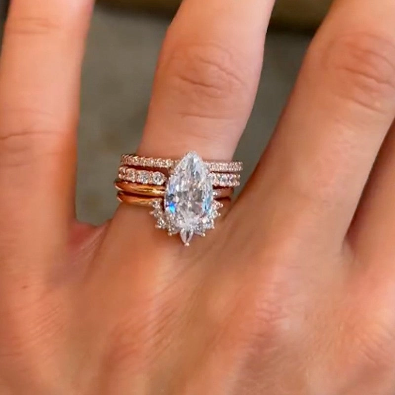 Amazing Design Strong Article 4PC Vintage 4.0Ct Pear Cut Wedding Ring Set Travel Rings In Sterling Silver