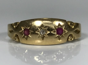 Allure Detail Vintage Ruby Diamond Ring in 18K Yellow Gold. July Birthstone. 15th Anniversary. 1901. Size 7 3/4