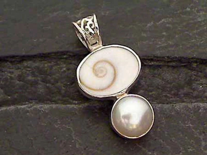 Shiva's Eye, Pearl, Sterling Silver Pendant Luxury Jewelry Sleek Radiance