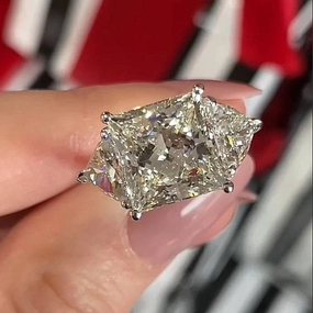 Louily Glittering Crushed Ice Radiant Cut Three Stone Engagement Ring Beautiful Sign simple design