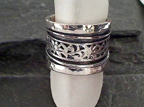 Size 7.75 Sterling Silver Spinner Ring Artisan Flair