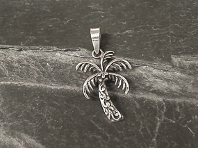 Bold Radiance Lightweight Fit Sterling Silver Palm Tree Pendant