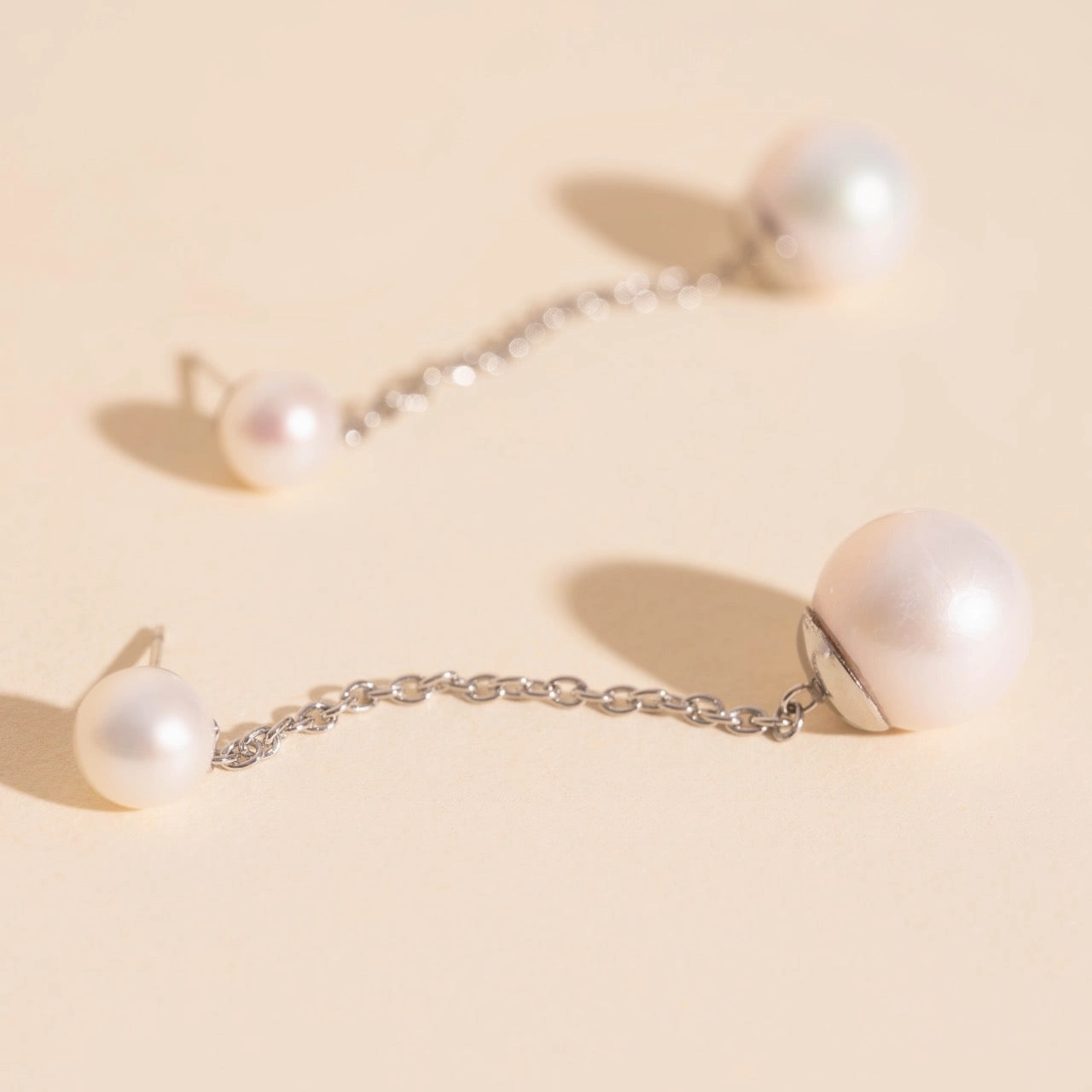 Sleek Charm Trend Accent Pearl Line Stud Earrings