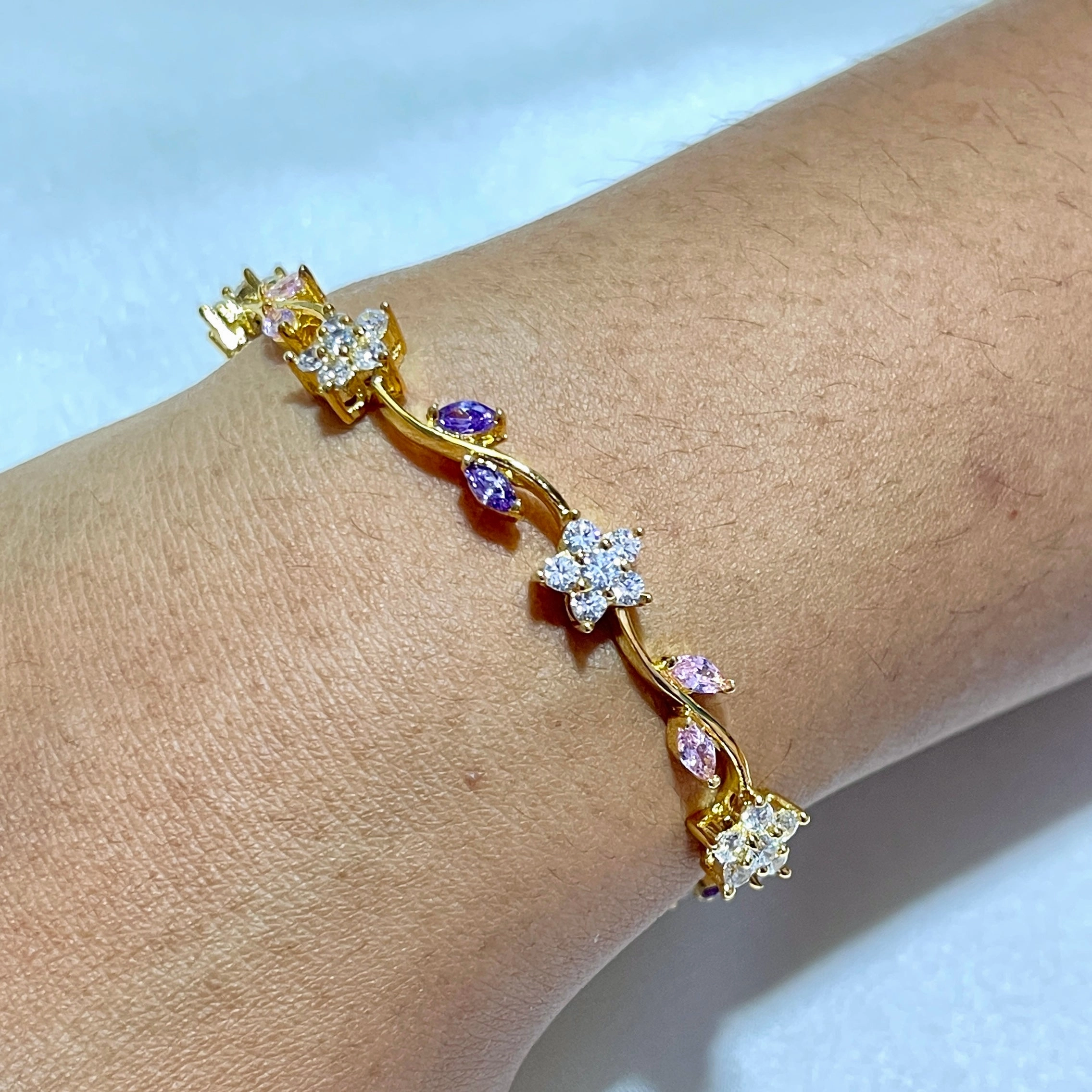 All-Encompassing Fusions Harmonious Composition Starlight garden tennis bracelet