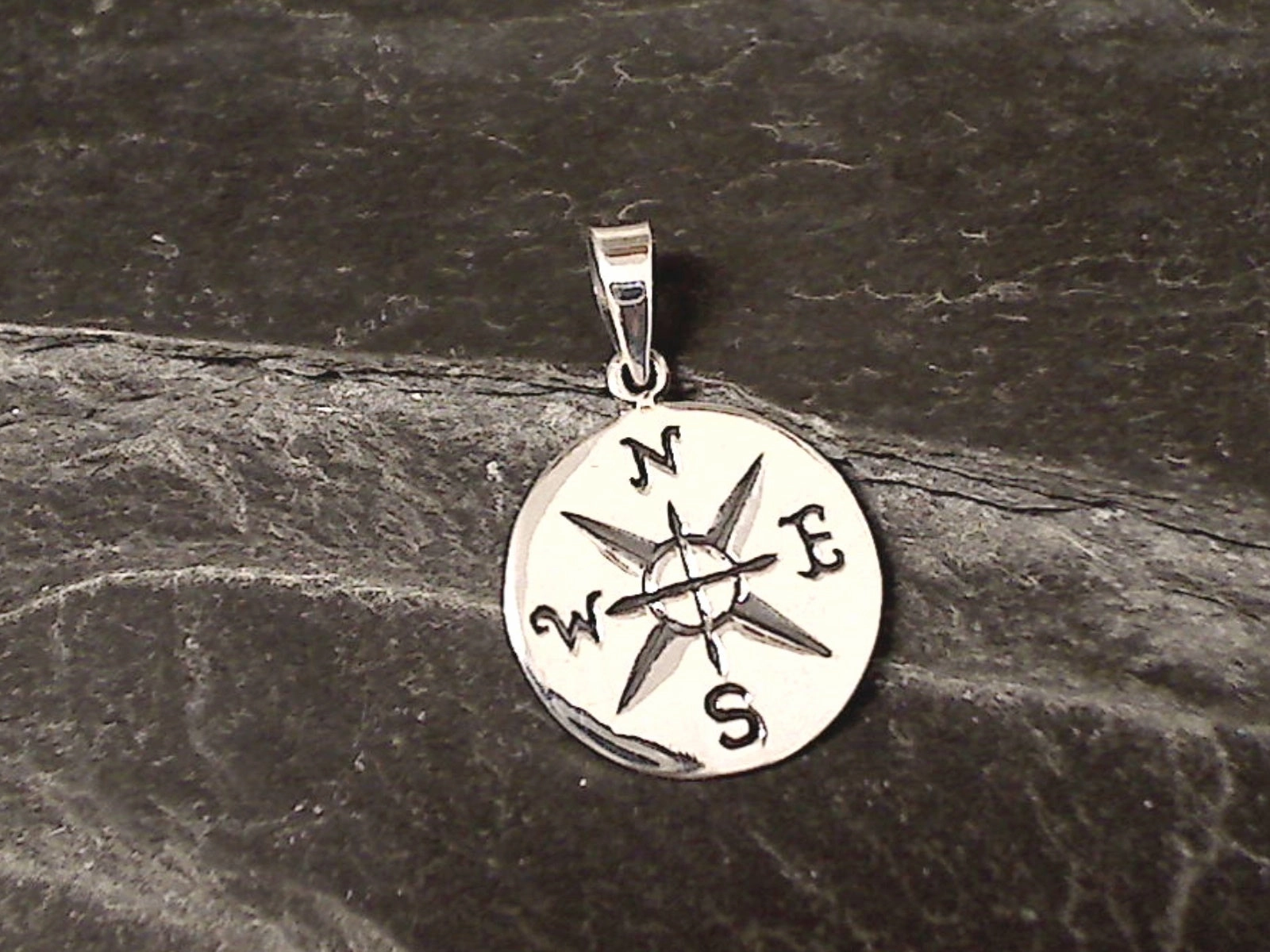 Sterling Silver Compass Pendant Glamorous Mood