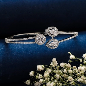 Classy western zircon bracelet Communal Symbol